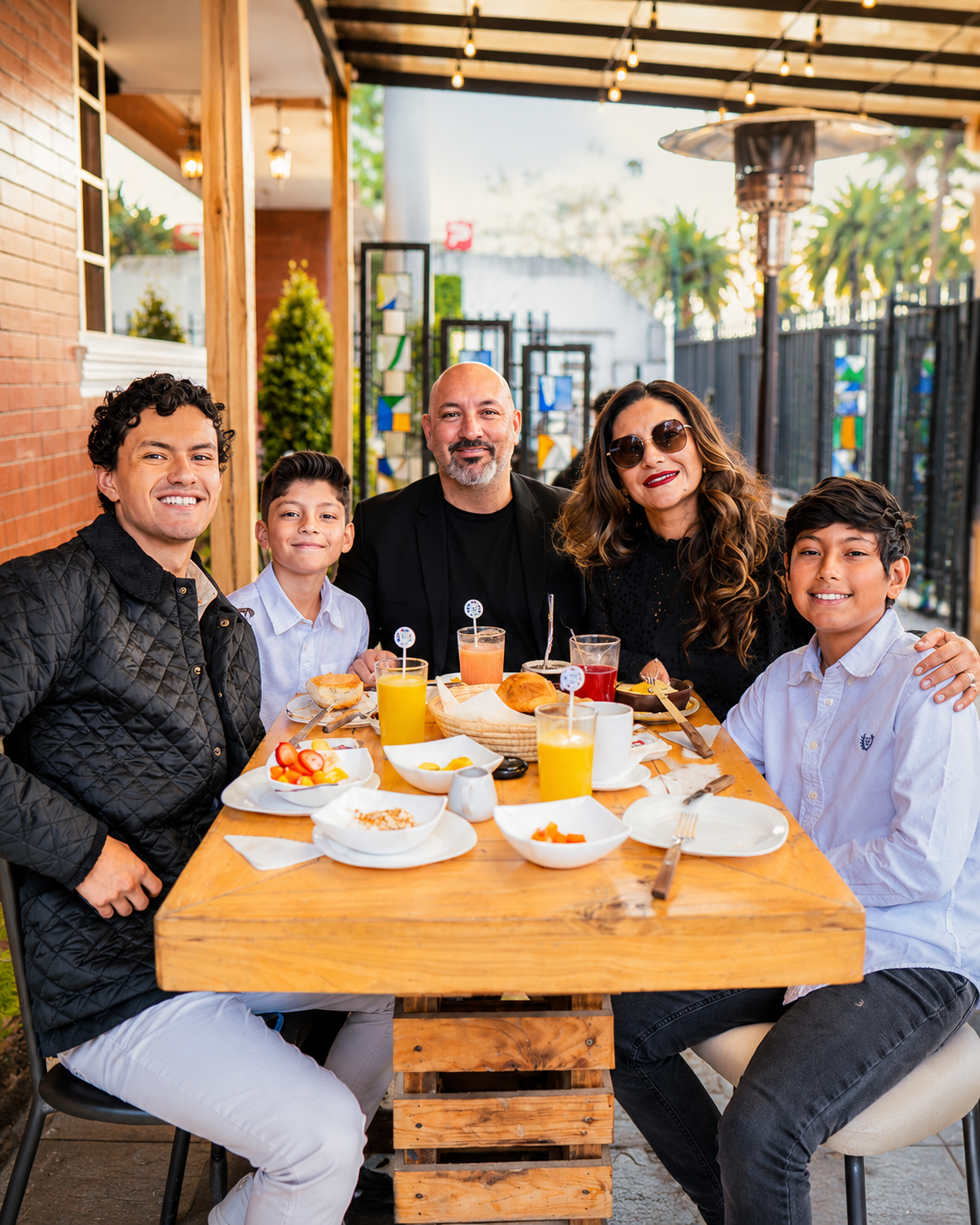 Familia disfrutando en La Cigarra